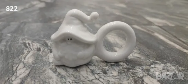 Стара порцеланова фигурка