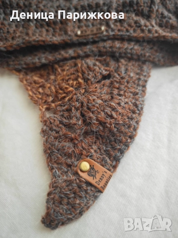 Ръчно плетен комплект „Алпака Елеганс“ – триъгълен ажурен шал и релефна барета (УНИКАТ), снимка 2 - Шалове - 52624578