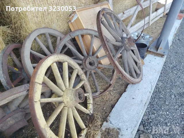 стари дървени колела