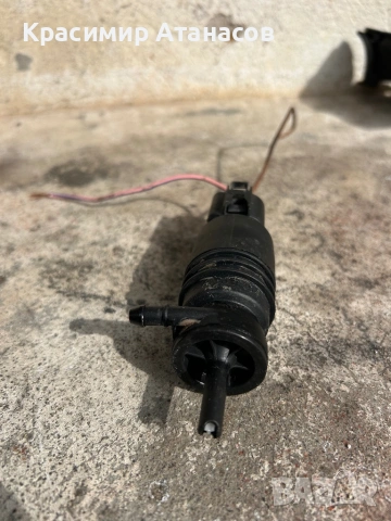 Помпичка чистачки за Мерцедес Е-класа W211. Седан комби. 2002-2008г