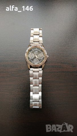 Дамски часовници Q&Q, снимка 3 - Дамски - 42570866