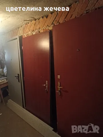 Метални врати с каси