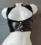 S лачено винил бюстие с широко деколте, снимка 5