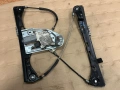 Преден ляв ел.механизъм на стъклото за Mercedes C-class W203, снимка 1