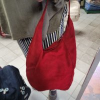 LA REDOUTE  естествен велур червена чанта,тип торба, made in INDIA , снимка 3 - Чанти - 40820737