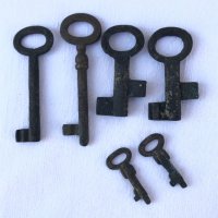 Лот стари бронзови ключове №0891, снимка 4 - Антикварни и старинни предмети - 34302552