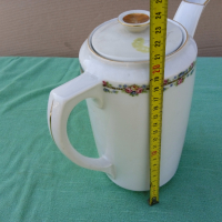 Стар порцеланов чайник, снимка 9 - Аксесоари за кухня - 36242717