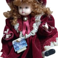 Порцеланова кукла , снимка 1 - Други стоки за дома - 37966686