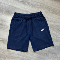 Шорти Nike Sportswear Club Shorts, Размер М, снимка 2 - Къси панталони - 44697934