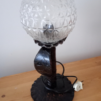 Стара лампа от ковано желязо, снимка 3 - Настолни лампи - 44615015