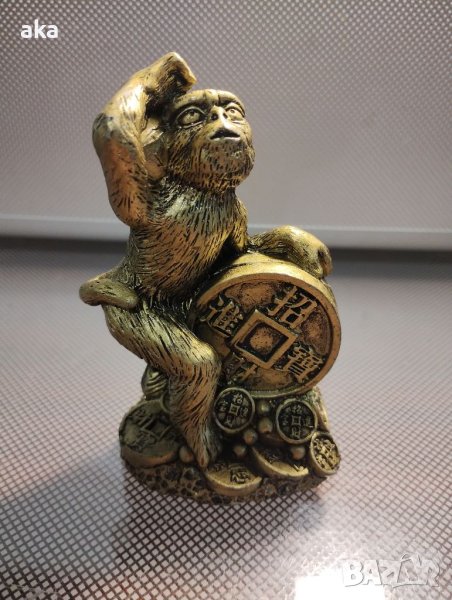 Фън Шуй маймунка с късметлийска монета и късчета за пари, просперитет, златна статуетка, снимка 1