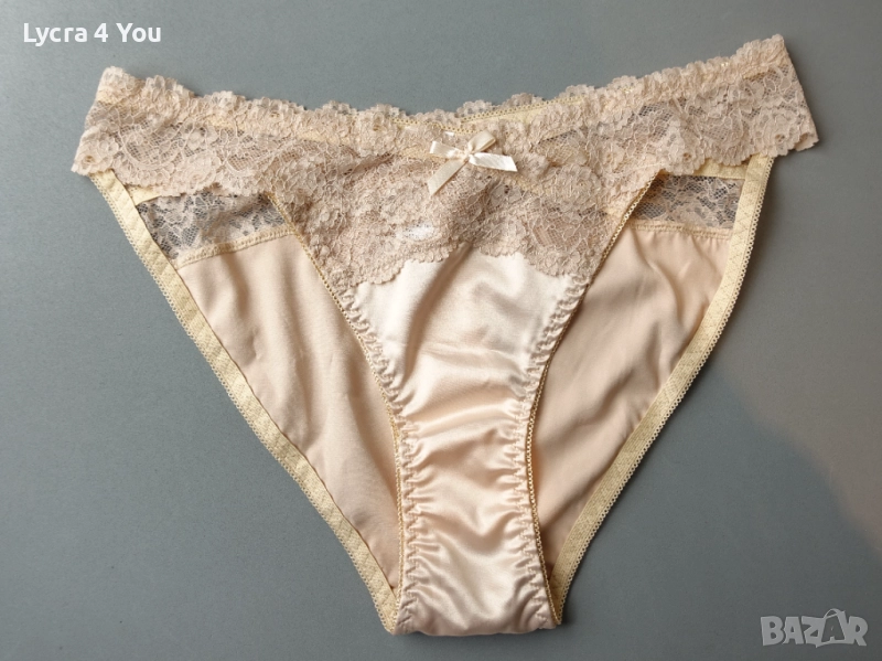 Резервирани -M нова бикина от сатен с дантела в телесен цвят, снимка 1