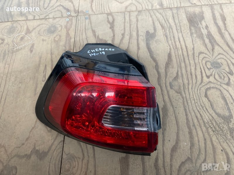 Ляв стоп за Jeep Cherokee 14-19, снимка 1