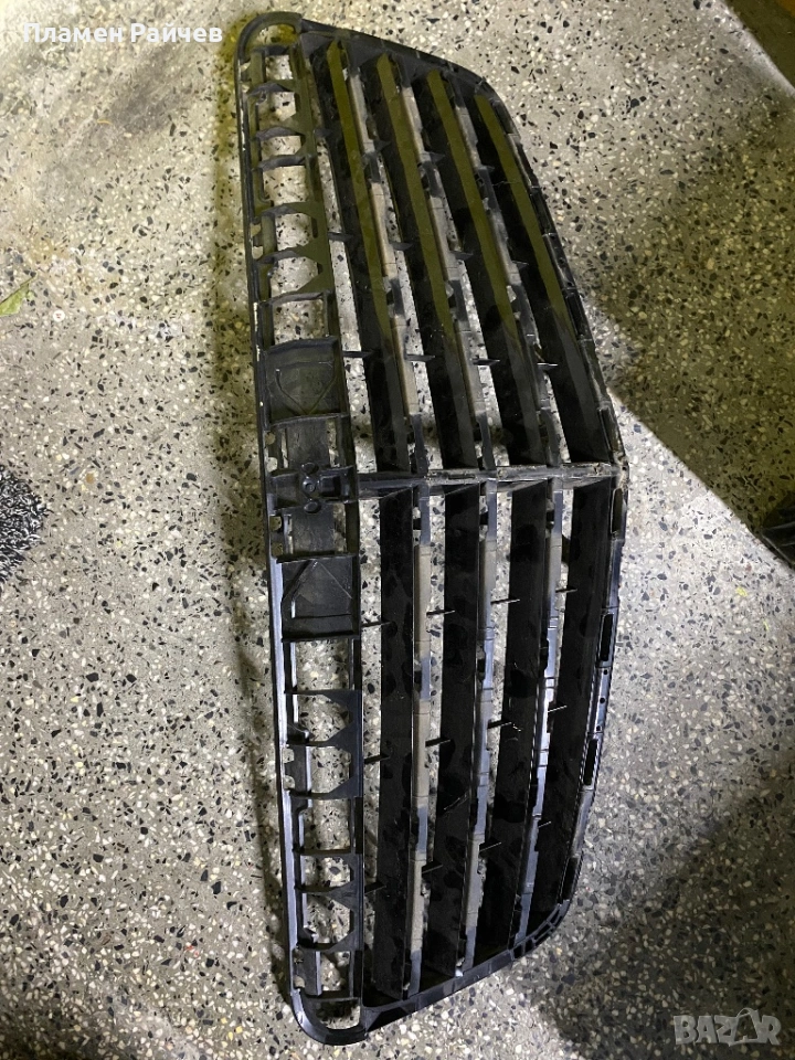 Основа за решетка Мерцедес w212, снимка 1