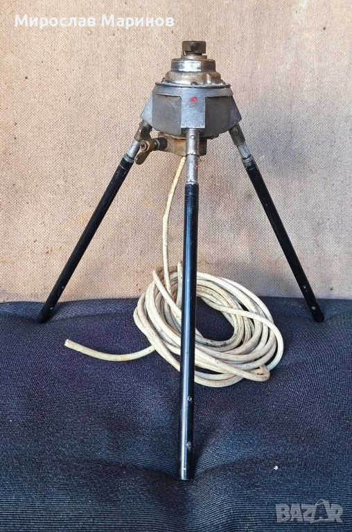 Стара военна антенна глава за радиостанция, снимка 1