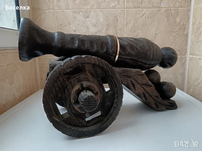 Декоративен, антикварен, дървен топ за украса , снимка 1