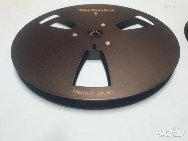 Лот от 2бр 18см алуминиеви магнетофонни ролки Technics Комплекта за 200лв.
Купени от Швейцария., снимка 5 - Декове - 47389453