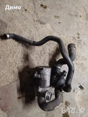 термостат водна помпа бмв е60 е61 bmw e60 e61, снимка 5 - Части - 49833784