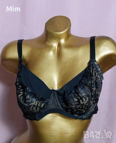 hunkemoller 85 D Черен сутиен с бродерия 