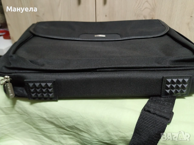 Чанта за лаптоп Targus CN01, снимка 2 - Лаптоп аксесоари - 53687782
