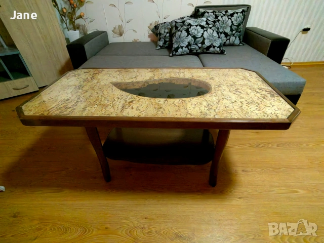 Ъглов, разтегателен диван, цвят сив, цена 150 евро, холна маса цена 50 евро , снимка 2 - Дивани и мека мебел - 53725028