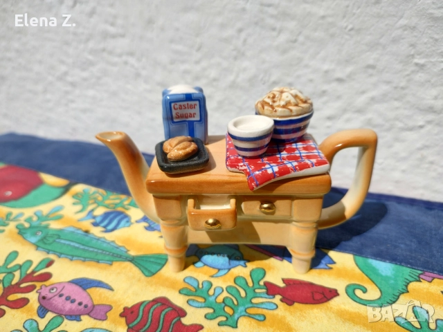 Малък колекционерски чайник на Paul Cardew масичка печива, снимка 3 - Колекции - 52344544