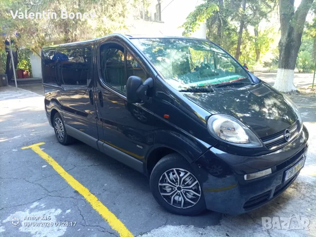 Opel Vivaro 1,9 CDTI , снимка 4 - Бусове и автобуси - 56019282