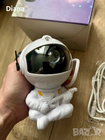 Проектор на галактики Nebula, снимка 2 - Плейъри, домашно кино, прожектори - 53601264