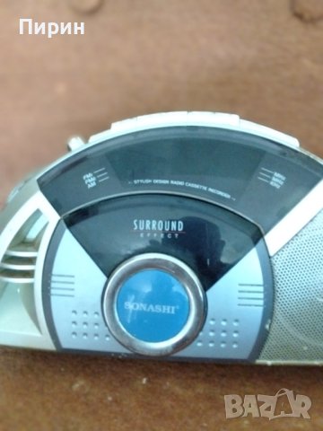 Продавам радиокасетофон, снимка 2 - Радиокасетофони, транзистори - 41536410