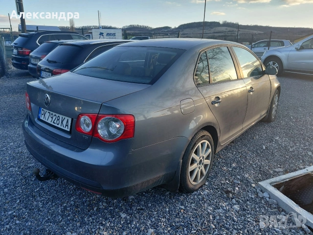 Продава се VW Jetta – 2006 г. 1.9TDI, снимка 2 - Автомобили и джипове - 53661202