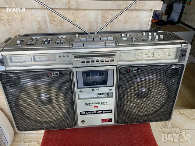 Касетофон Sharp GF-9494, снимка 2 - Радиокасетофони, транзистори - 56051613