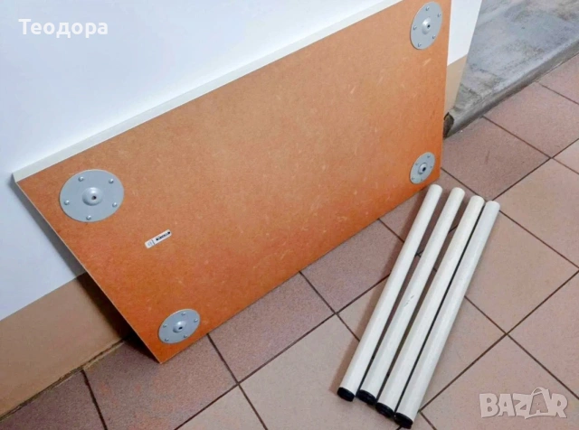 Маса/ бюро IKEA , снимка 3 - Други стоки за дома - 53810463