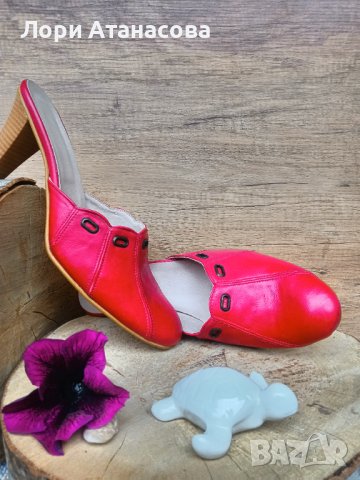 Червени дамски чехли, изработени изцяло от естествена кожа. Ходилото е с удобна извивка, среден ток , снимка 7 - Чехли - 41816328