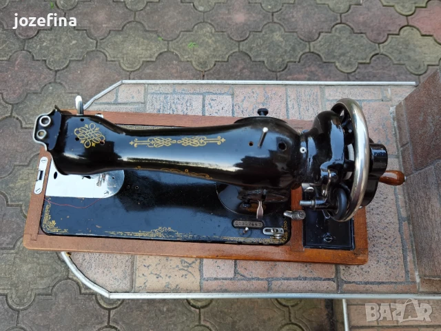 Руска шевна машина Подольск 1-А (копие на Singer 15) – 1951 г., отлично запазена и работеща, снимка 7 - Антикварни и старинни предмети - 51404729