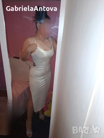 Лятна бяла рокля