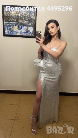 Дълга официална елеганта сребърна рокля с пайети и цепка, снимка 3 - Рокли - 50576699