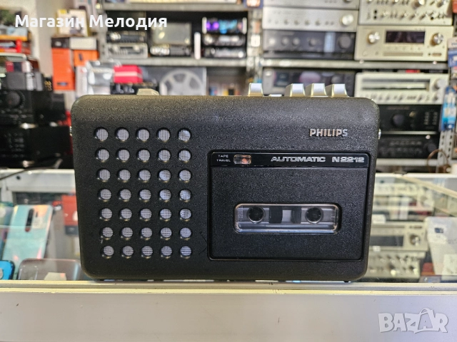 Радио Philips N2212 В отлично техническо и визуално състояние.