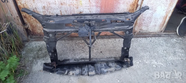 Маска за Mazda 3