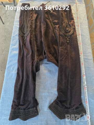 Народни носии.