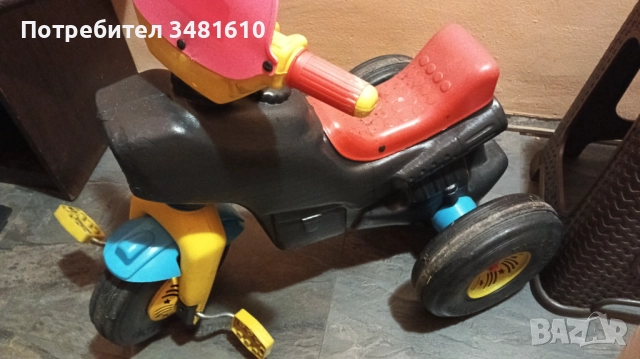 Триколка, снимка 2 - Детски велосипеди, триколки и коли - 51875802