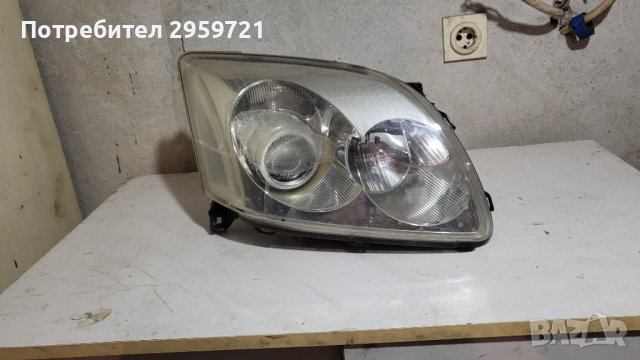 Фар за toyota avensis