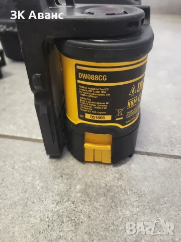 лазерен нивелир Dewalt DW088CG, снимка 4 - Измервателни инструменти - 55796446