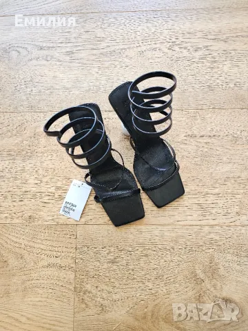 Нови черни сандали