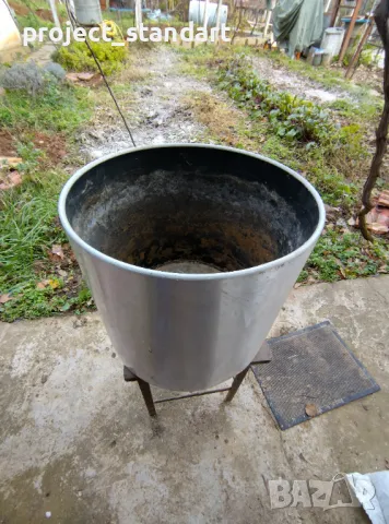 Продавам саксия на колела 6 броя