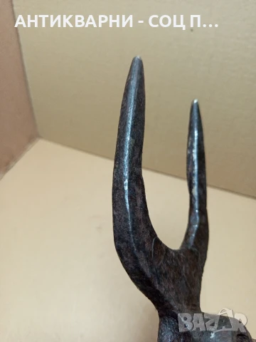 Соц Стар Ръчно Кован Инструмент За Копане Тегло 0.900кг., снимка 9 - Антикварни и старинни предмети - 50489357