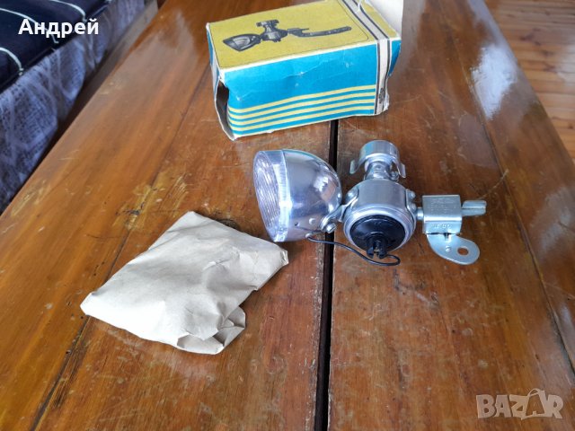 Старо динамо и фар за велосипед,колело Ruhla, снимка 3 - Други ценни предмети - 40757319