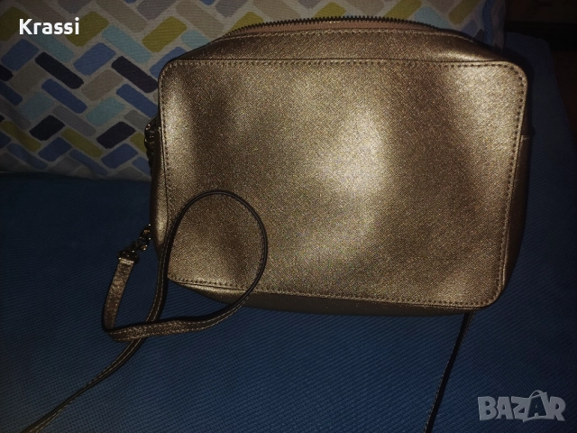 Michael Kors чанта в златисто , снимка 12 - Чанти - 52641499