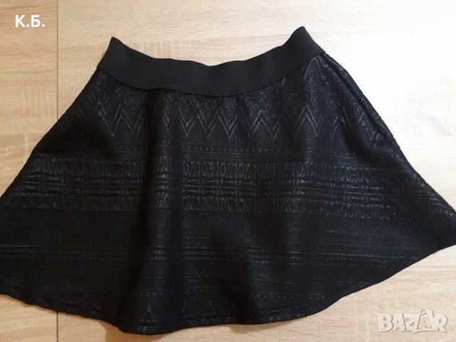 Къса черна поличка р-р XS,S