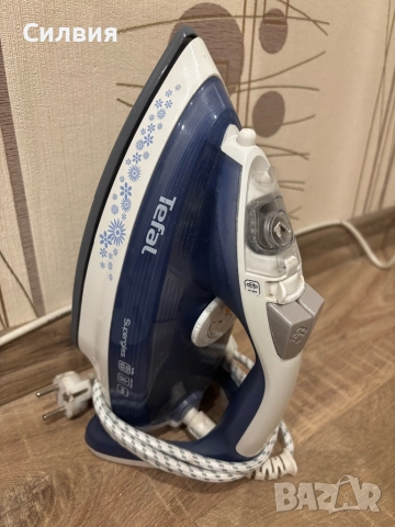 Парна ютия Tefal 2300W от лимитирана серия