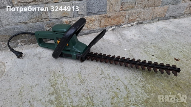 Английски електрически храсторез Black Decker., снимка 4 - Градинска техника - 53826608